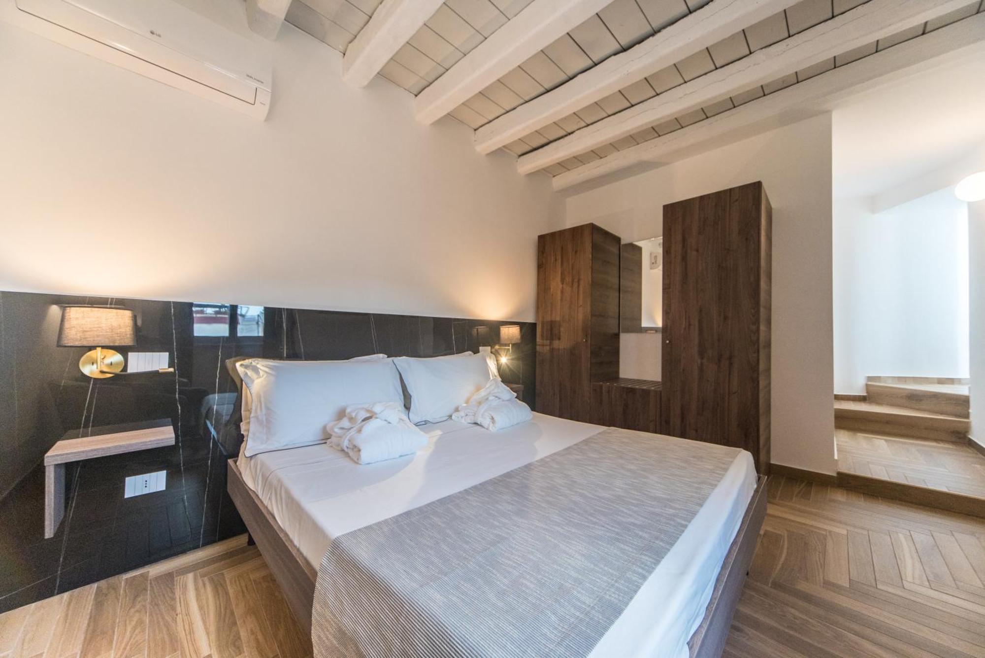 Suite Santa Chiara تراني الغرفة الصورة