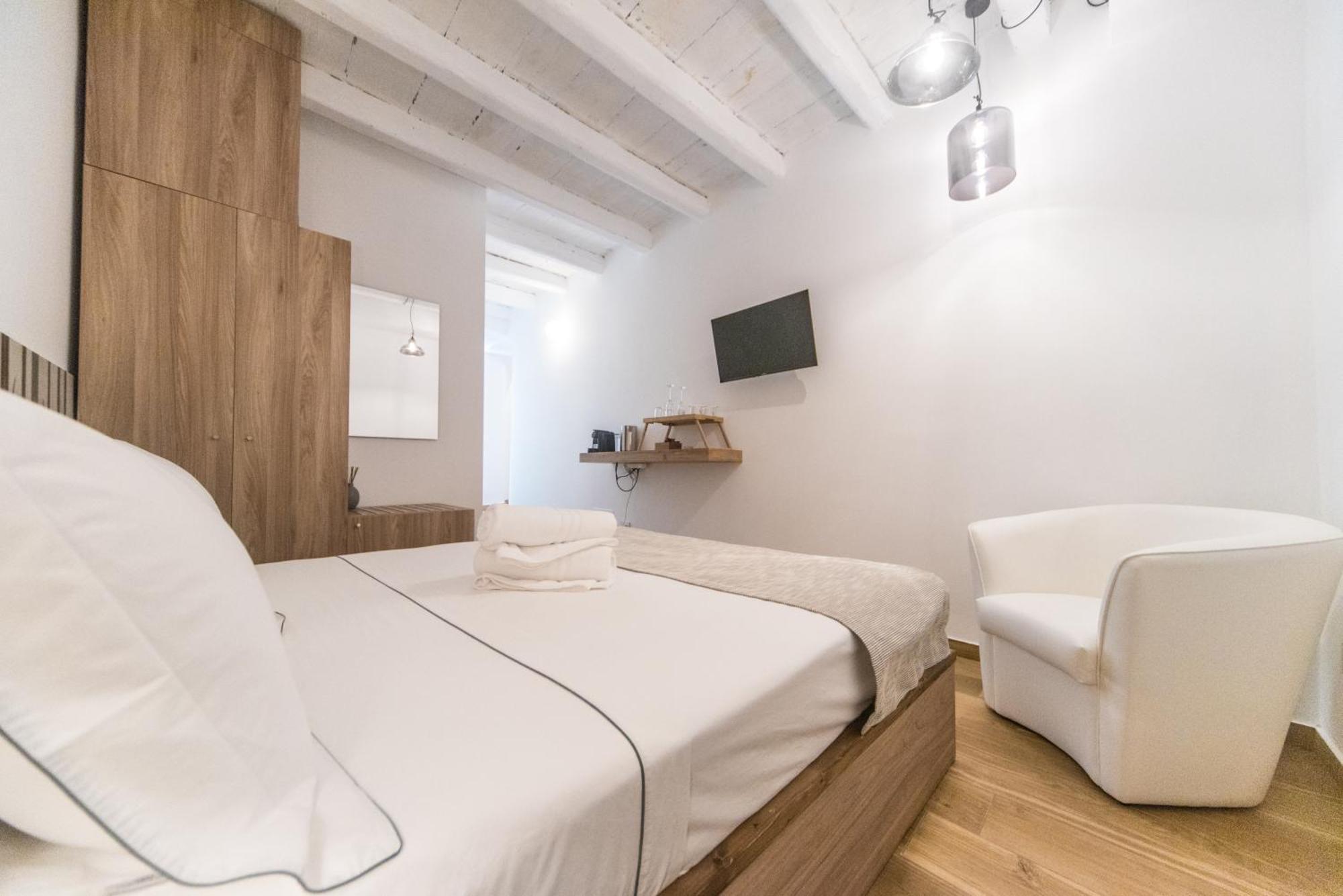 Suite Santa Chiara تراني المظهر الخارجي الصورة