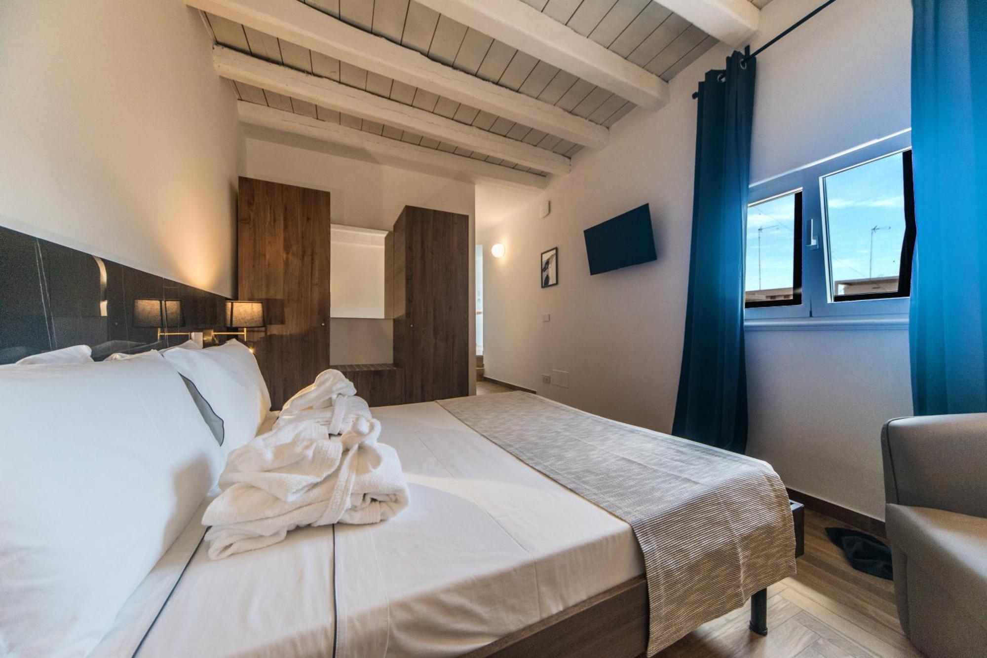Suite Santa Chiara تراني المظهر الخارجي الصورة