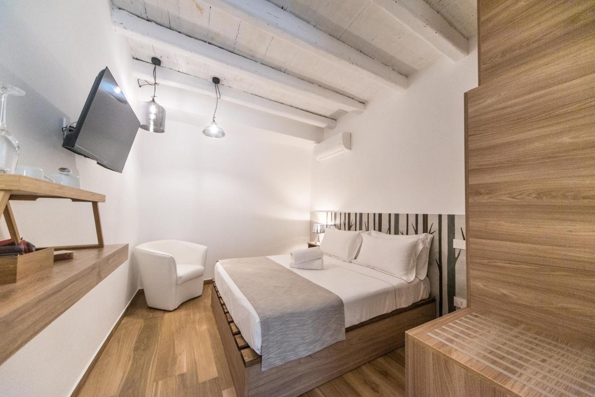 Suite Santa Chiara تراني المظهر الخارجي الصورة