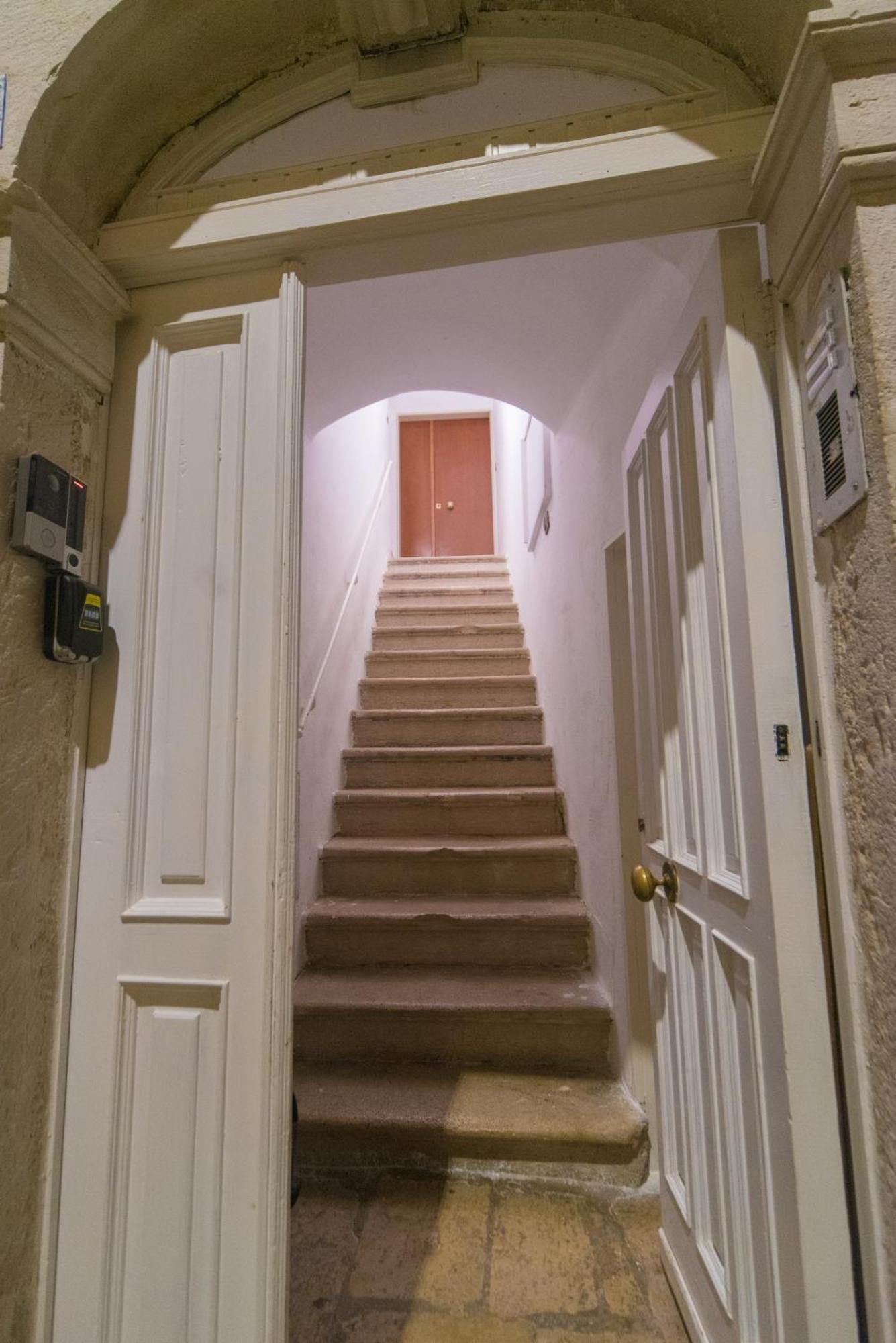 Suite Santa Chiara تراني المظهر الخارجي الصورة